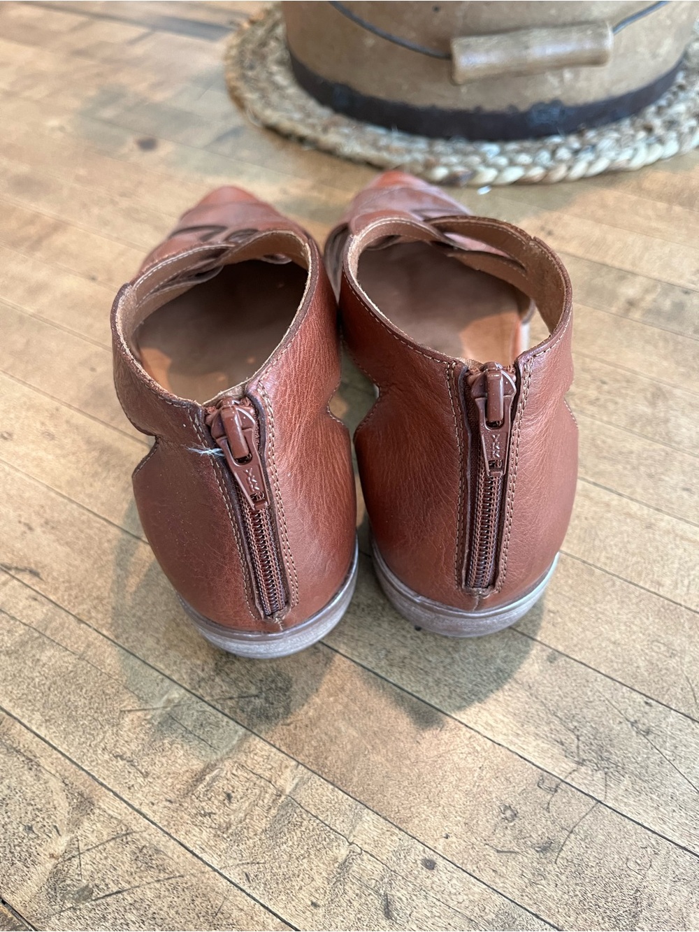 ♥️ Free People Shoes - Picture 7 of 8